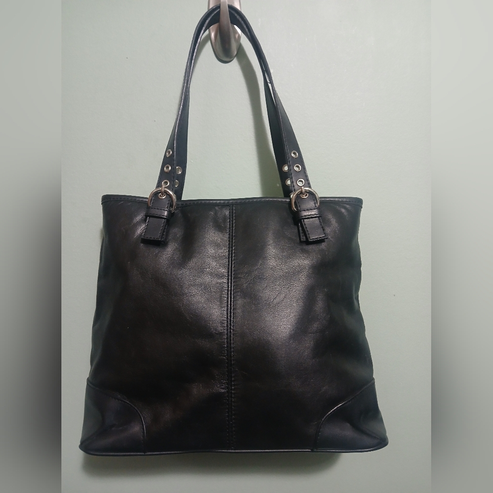 GUC Jaclyn Smith Vintage Shoulder Bag